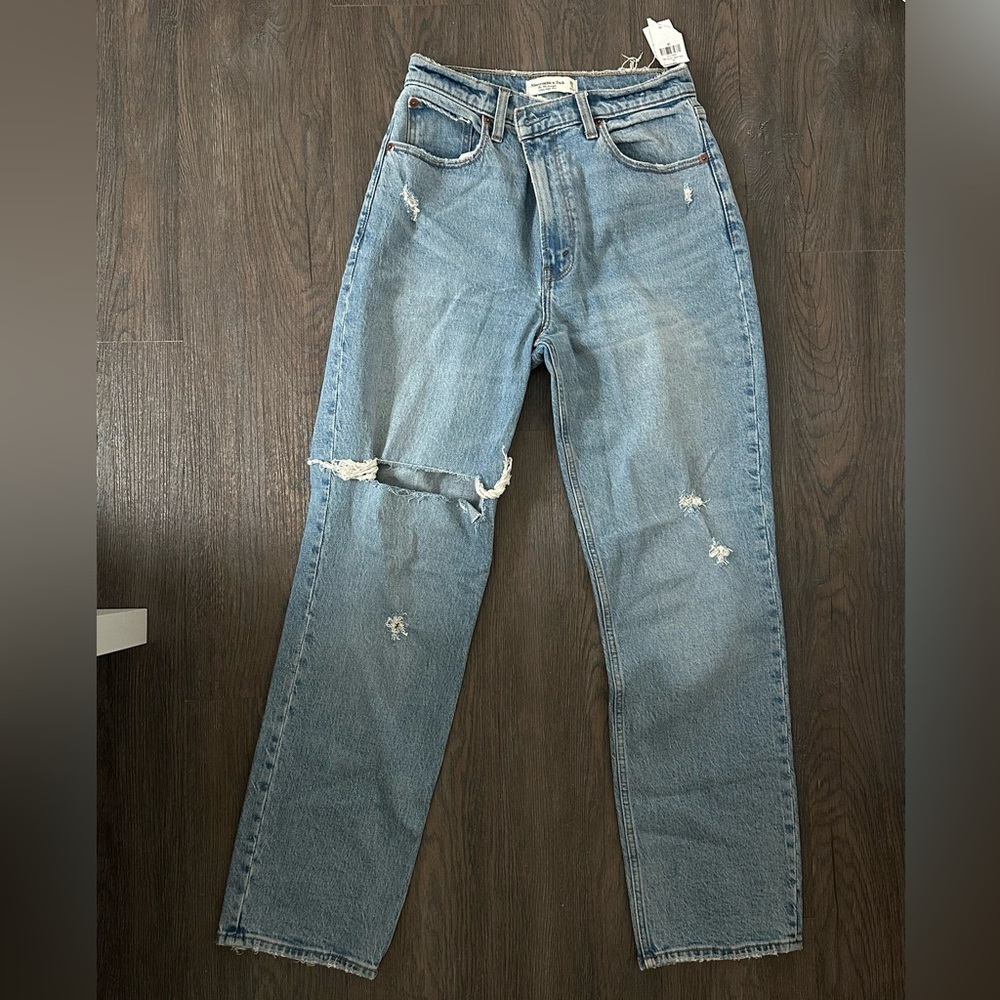 Abercrombie 90s Straight Ultra High Rise